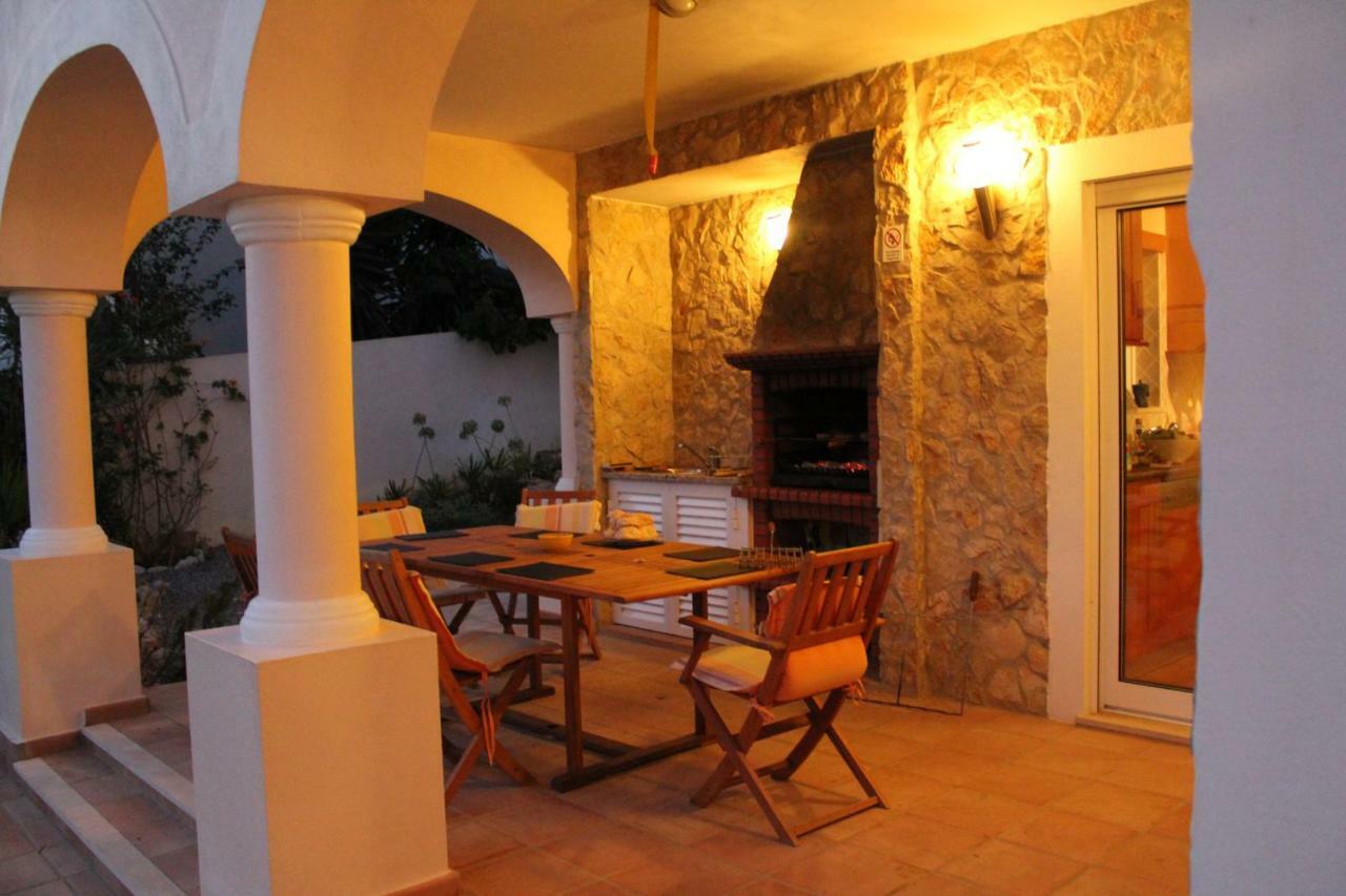 Lovely Burgau Villa Just 3 Mins Walk From Beach Budens Exterior foto